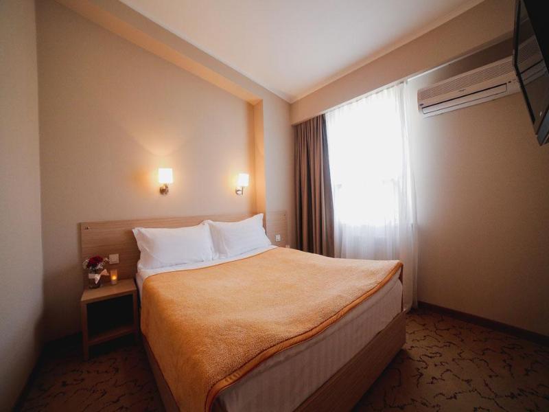 Bishkek Boutique Hotel Ngoại thất bức ảnh