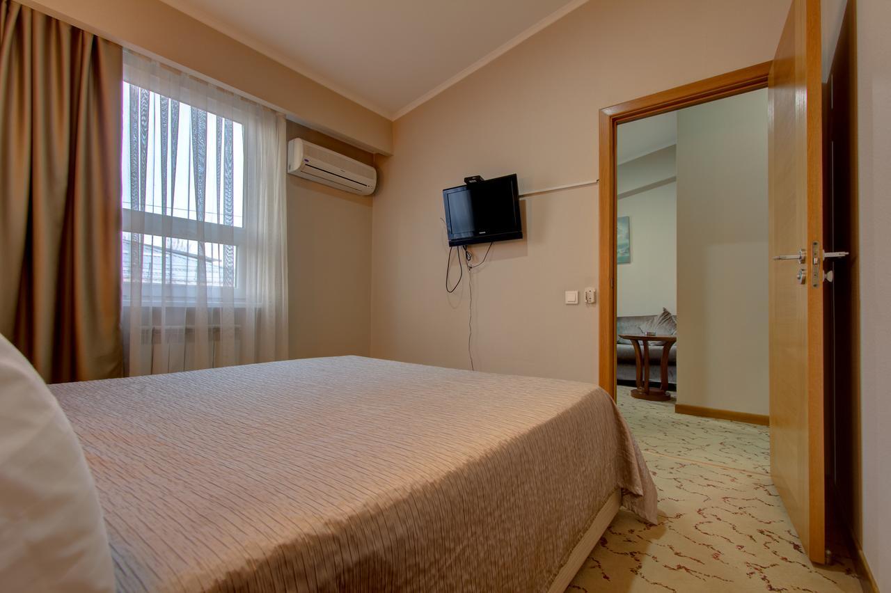 Bishkek Boutique Hotel Ngoại thất bức ảnh